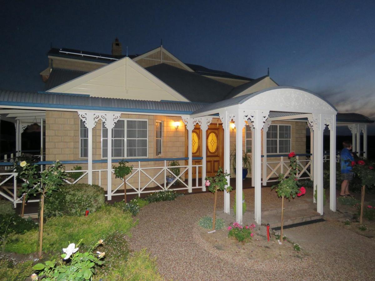 Grovely House Bed & Breakfast Stanthorpe Exterior foto